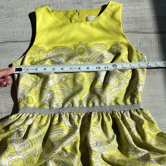 Loft Chartreuse & Gray Paisley Sleeveless Dress size 0 - Picture 4 of 8